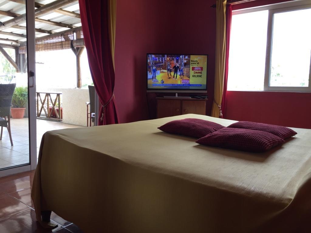 Studio Manguillier Trou d'Eau Douce Room photo